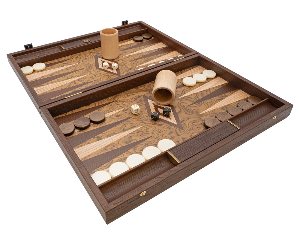 Das Manopoulos Luxus-Backgammon-Set aus Walnuss-Wurzelholz und Wenge mit luxuriösen Bechern
