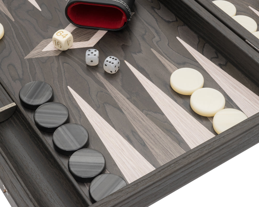 Das Manopoulos Ebenholz und Grau-Eiche Luxus Backgammon Set mit Vinyl Deluxe Cups