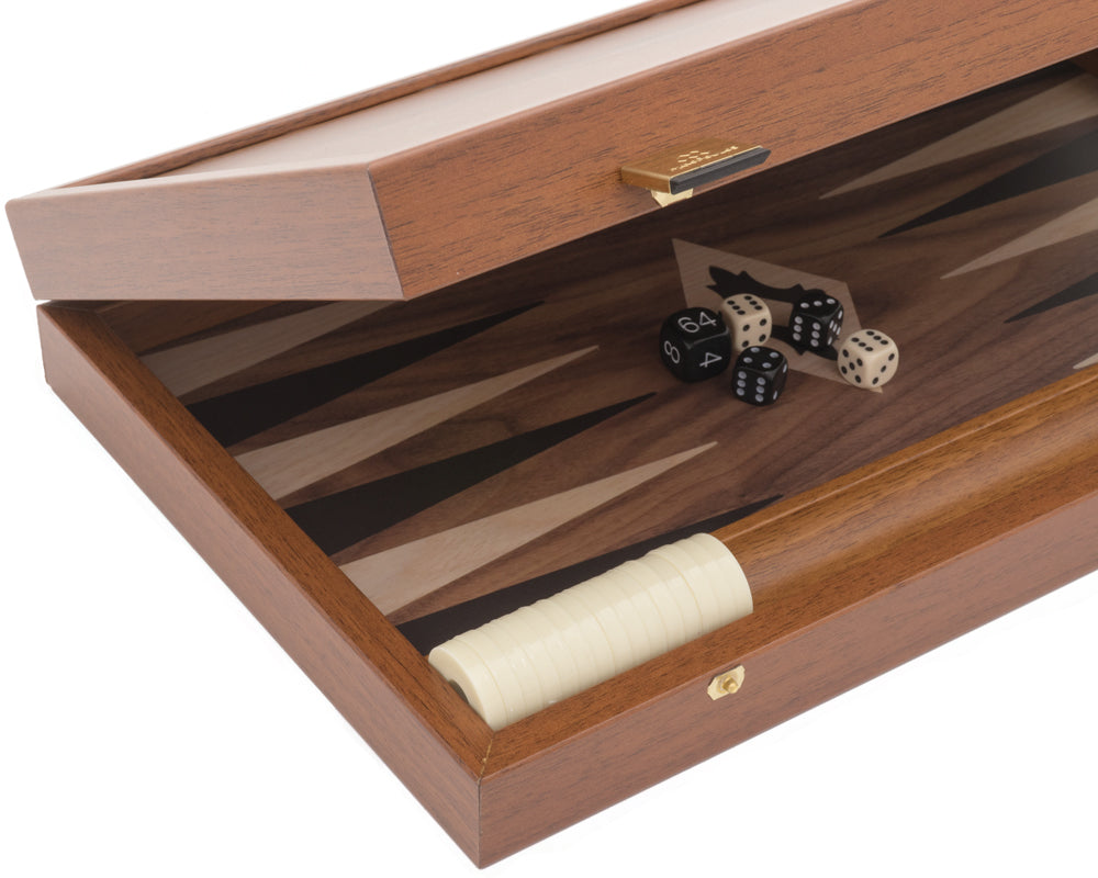 Das kompakte Backgammon-Set Manopoulos Walnut Black and Oak Club mit Vinyl Deluxe Cups