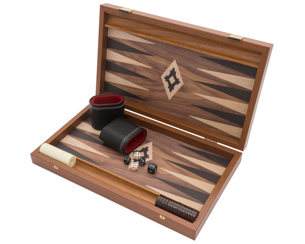 Das kompakte Backgammon-Set Manopoulos Walnut Black and Oak Club mit Vinyl Deluxe Cups