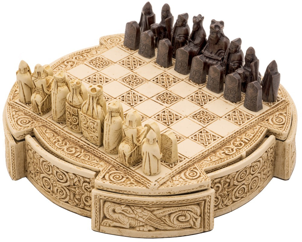 Isle of Lewis – kompaktes keltisches Schachset, 22,9 cm, elfenbeinfarben