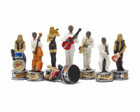 Die handbemalten Schachfiguren "Jazz Band gegen Rockstars" von Italfama.