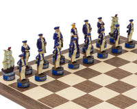 Die handbemalten thematischen „Pirates Vs Navy“-Schachfiguren von Italfama
