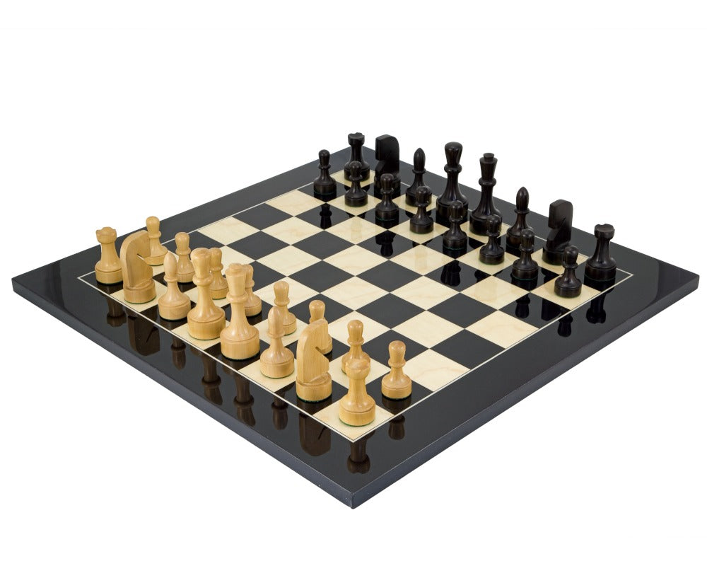 Zeitgenössisches schwarzes Anegre-Schachspiel