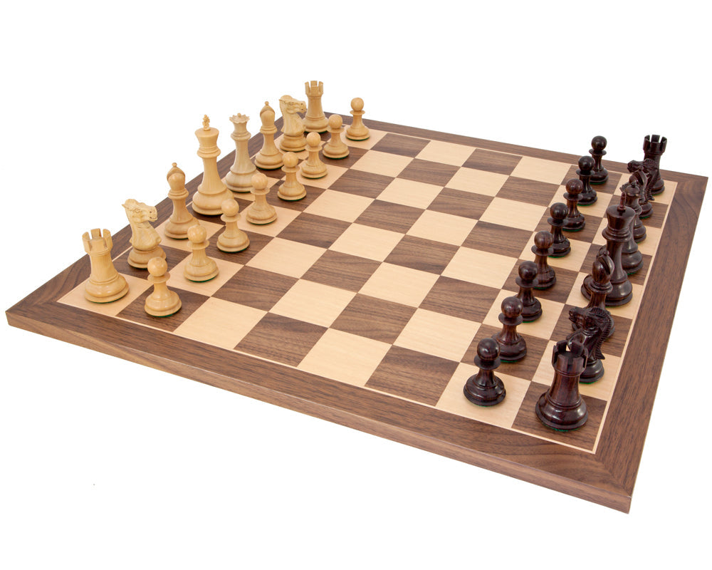 Schachspiel aus sizilianischem Rosenholz und Walnuss