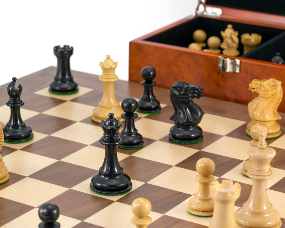Highgrove Walnuss-Schachspiel mit Etui