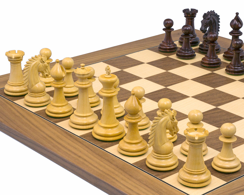 Das Sheffield Ritter Rosenholz & Walnuss Schachspiel