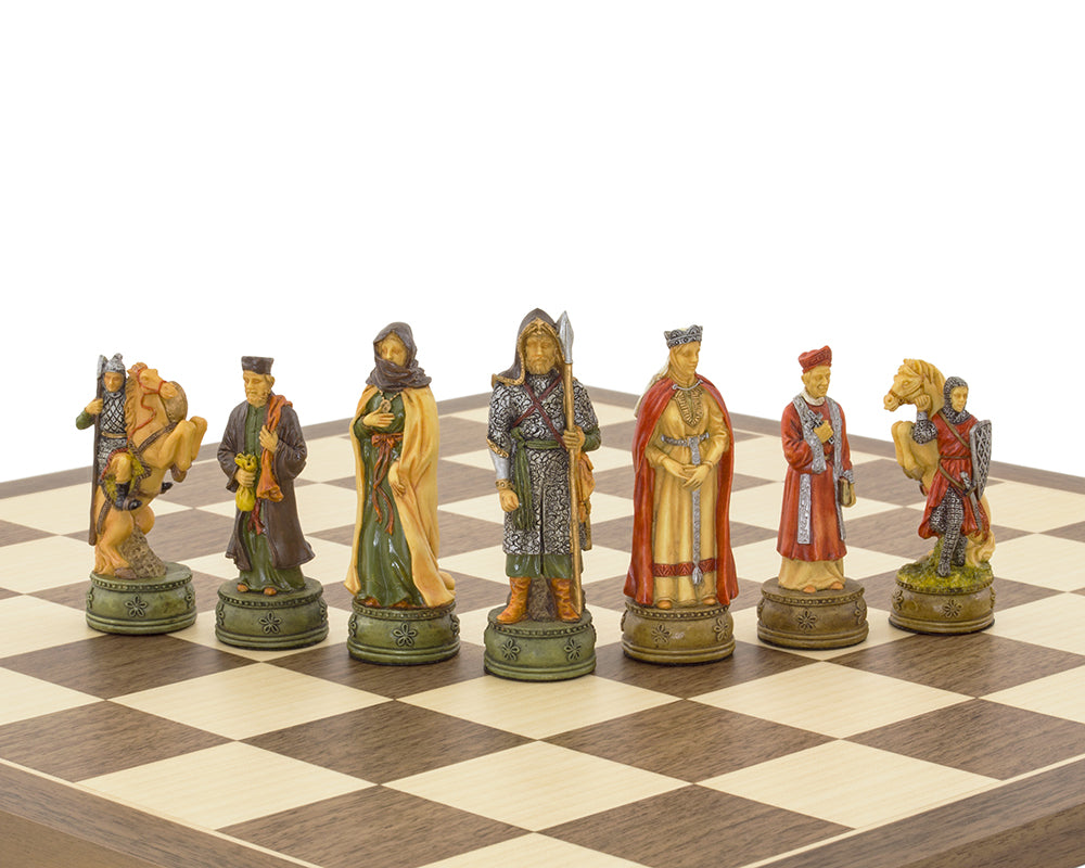 Das handbemalte Camelot-Schachspiel