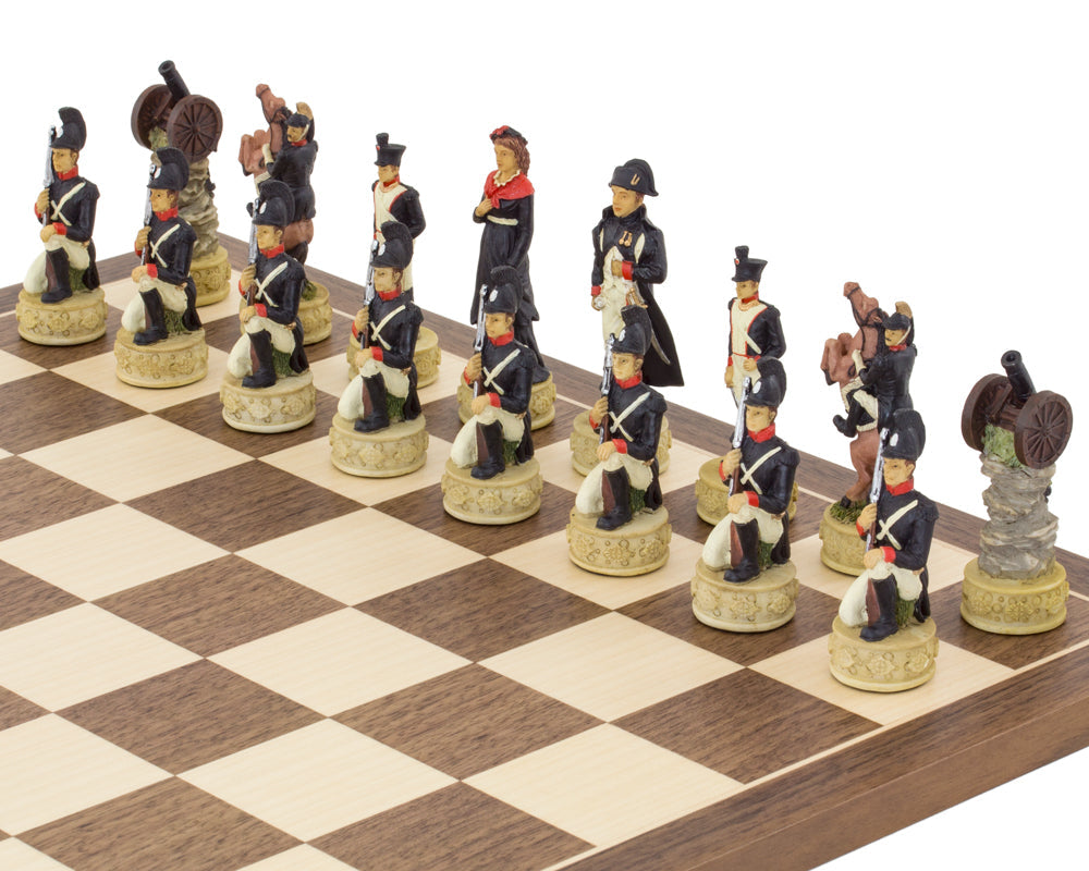 Das handbemalte Schachspiel Napoleon gegen die Russen