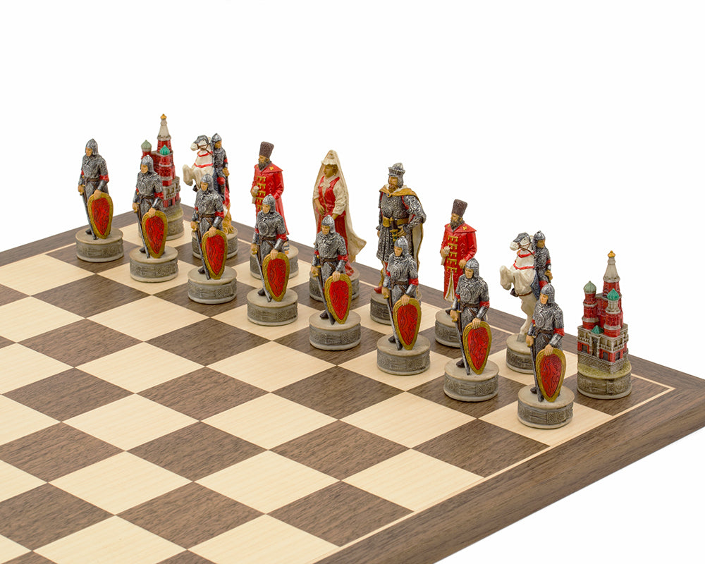 Die Russen gegen die Mongolen Handbemaltes Schachspiel