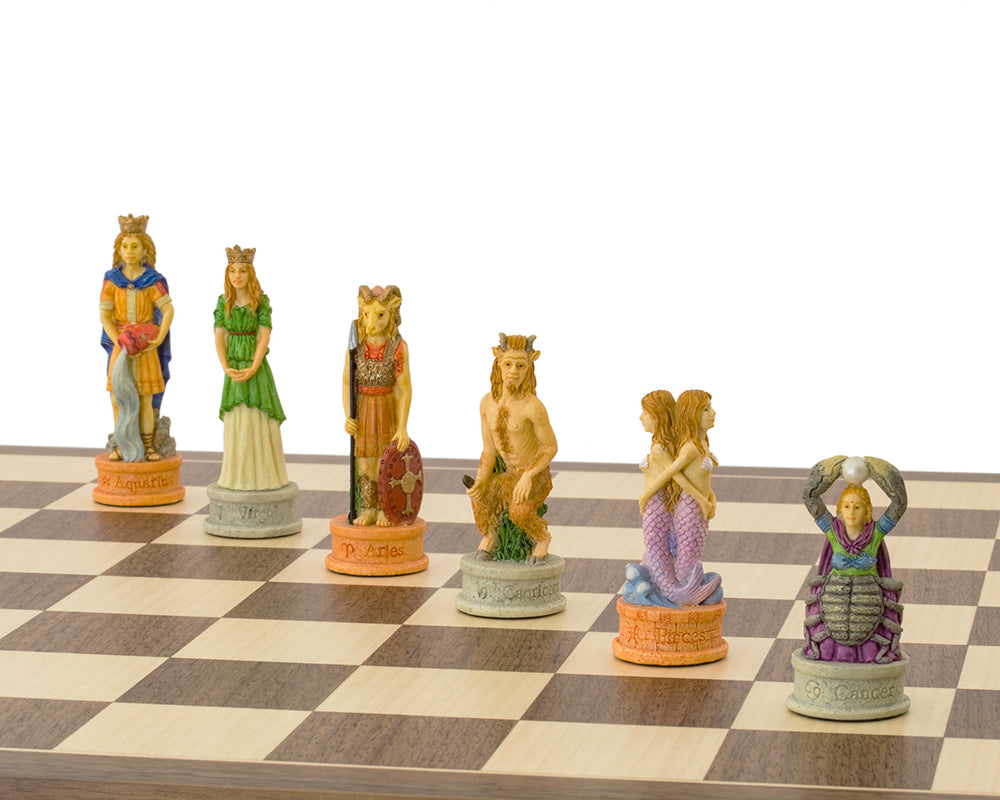 Das handbemalte Zodiac-Schach-Set