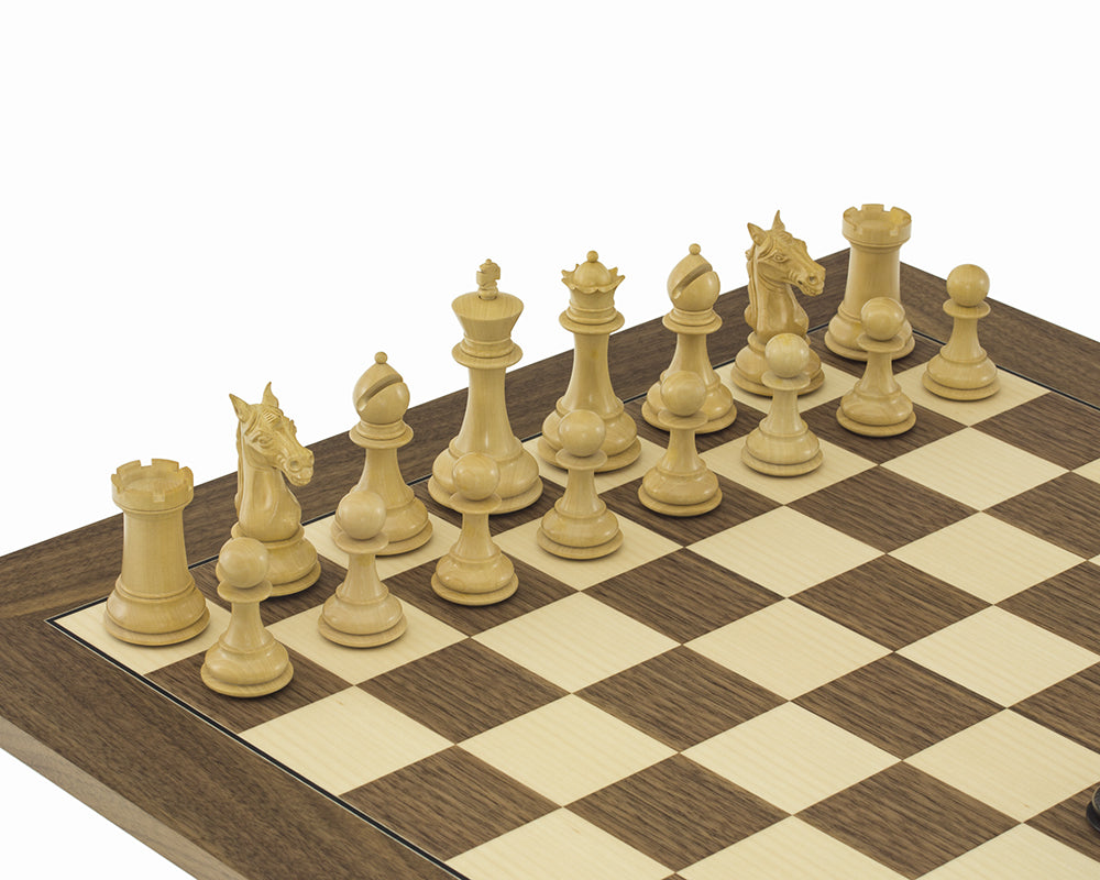 Das Columbus Schachspiel aus Ebenholz und Walnuss