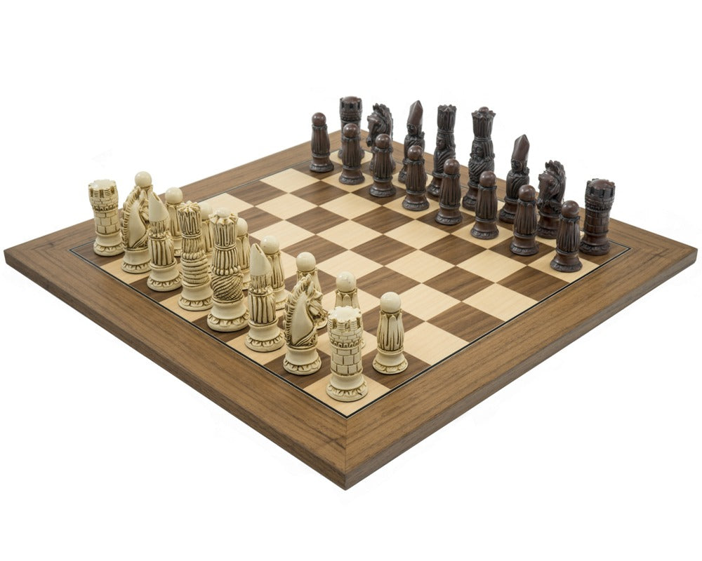 Das Berkeley Chess Victorian Russet- und Walnut-Schachset