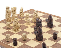 Berkeley Chess – Mittelalterliches Schachset in Rostbraun und Walnuss