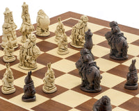Berkeley Chess 'Alice im Wunderland' Schachset – Rostbraun & Mahagoni