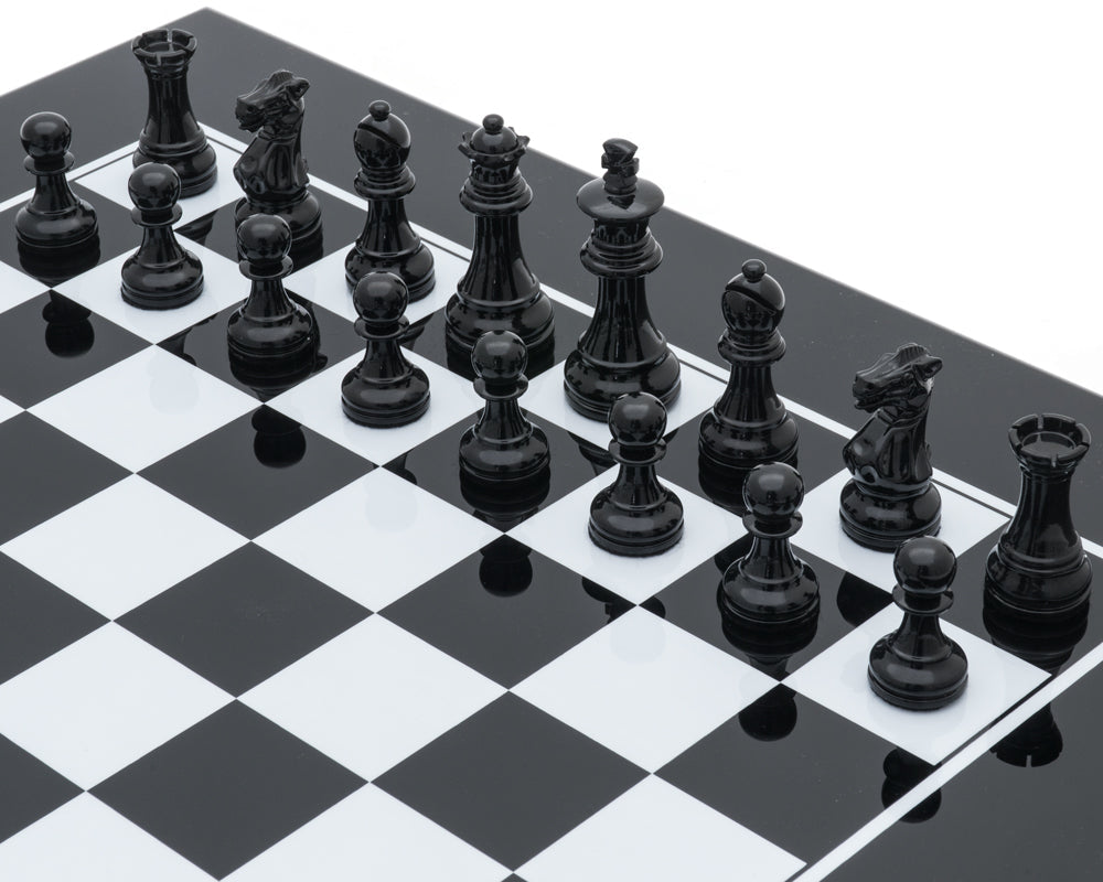 Das Monochrom-Luxus-Schachspiel von Italfama