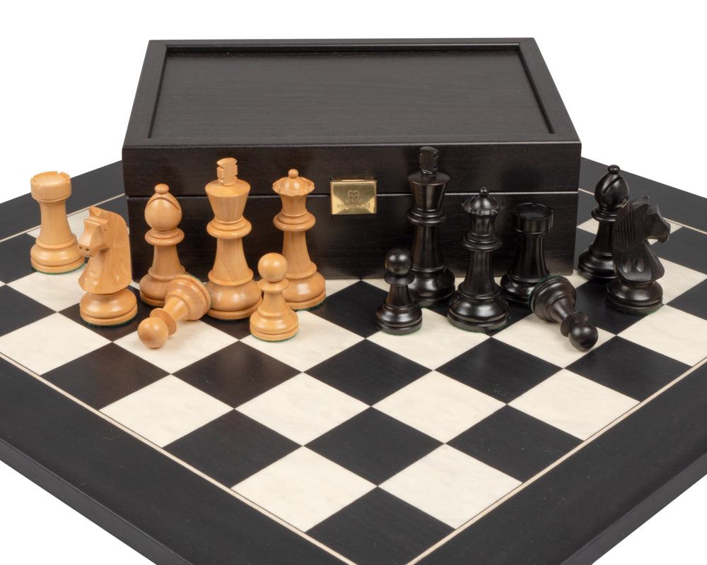 Das Down Head Knight and Black Deluxe Schachspiel mit Etui