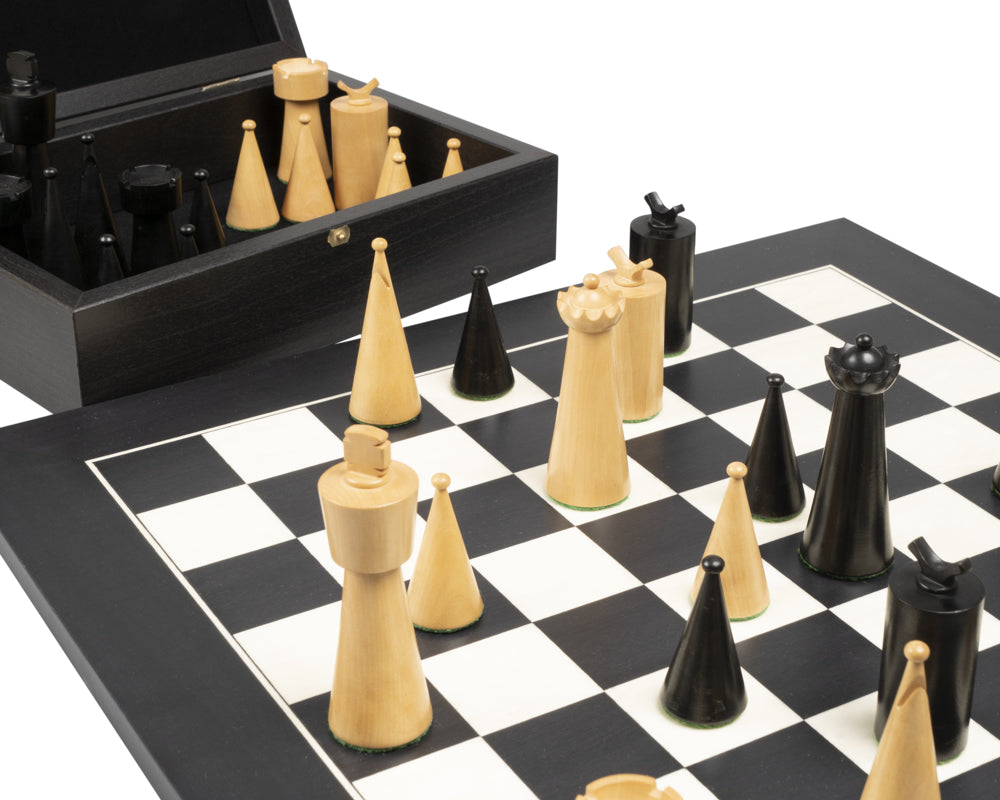 Das schwarze Art-Déco-Schach-Set