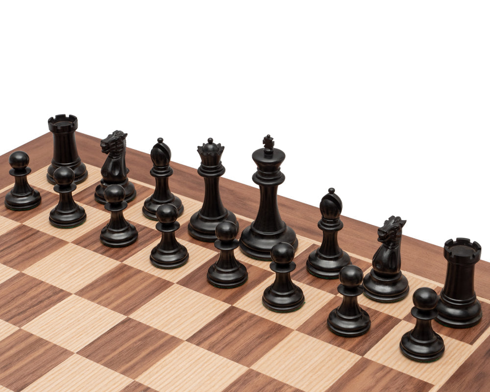 Das Old English Elite Walnuss und Schwarz Deluxe Schachspiel