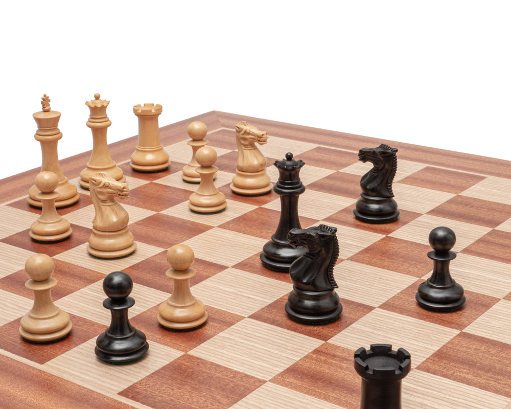 Das Sovereign Schwarz und Mahagoni Staunton Schachspiel
