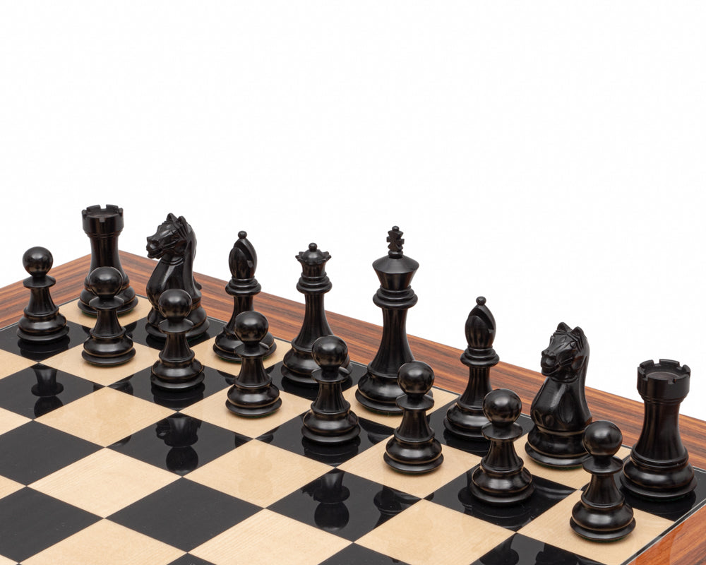 Das Fierce Knight Black und Palisander-Schach-Set