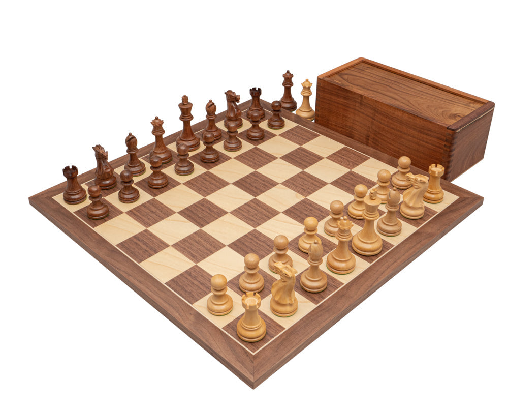 Das Staunton-Schach-Set aus Sheesham und Ahorn