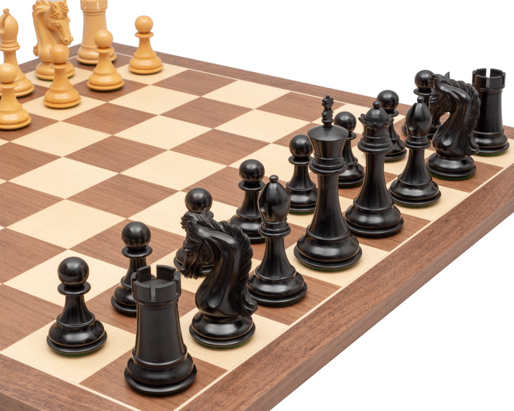 Der Canterbury Ritter Ebenholz und Nussbaum Luxus-Schach-Set
