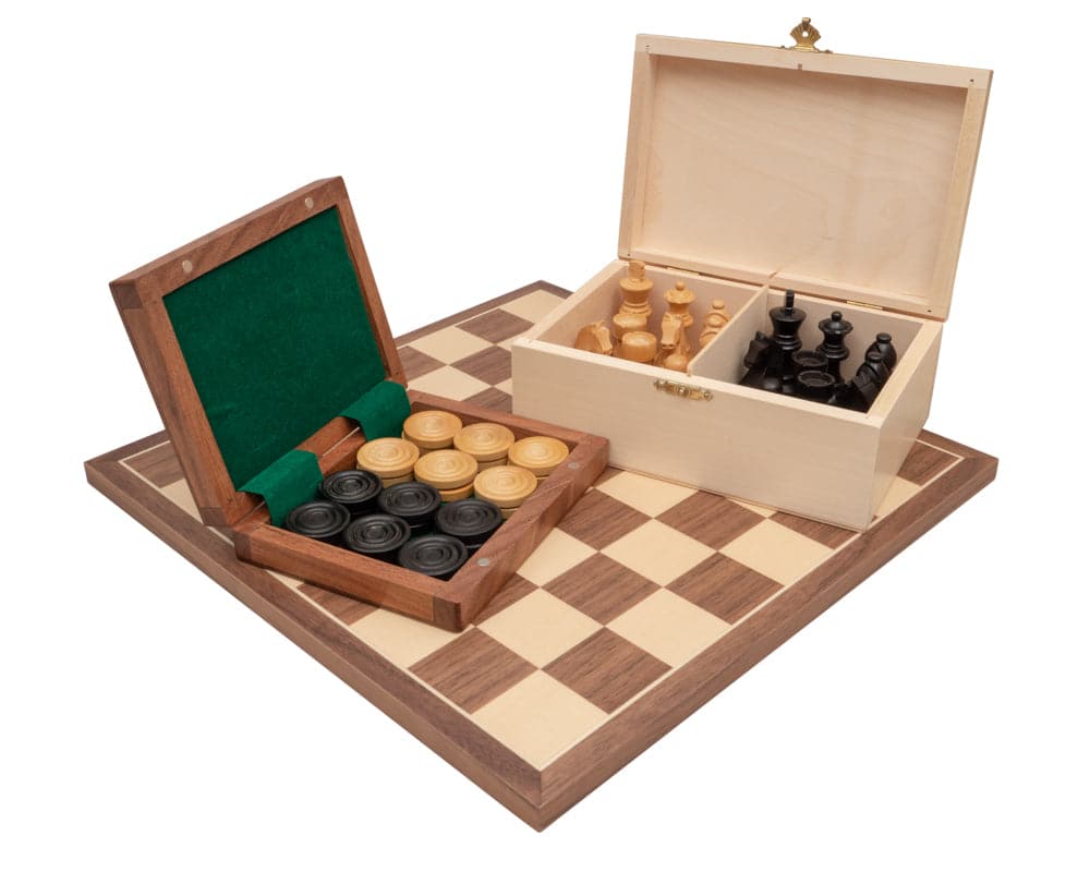 Traditionelles Schach- und Dame-Set