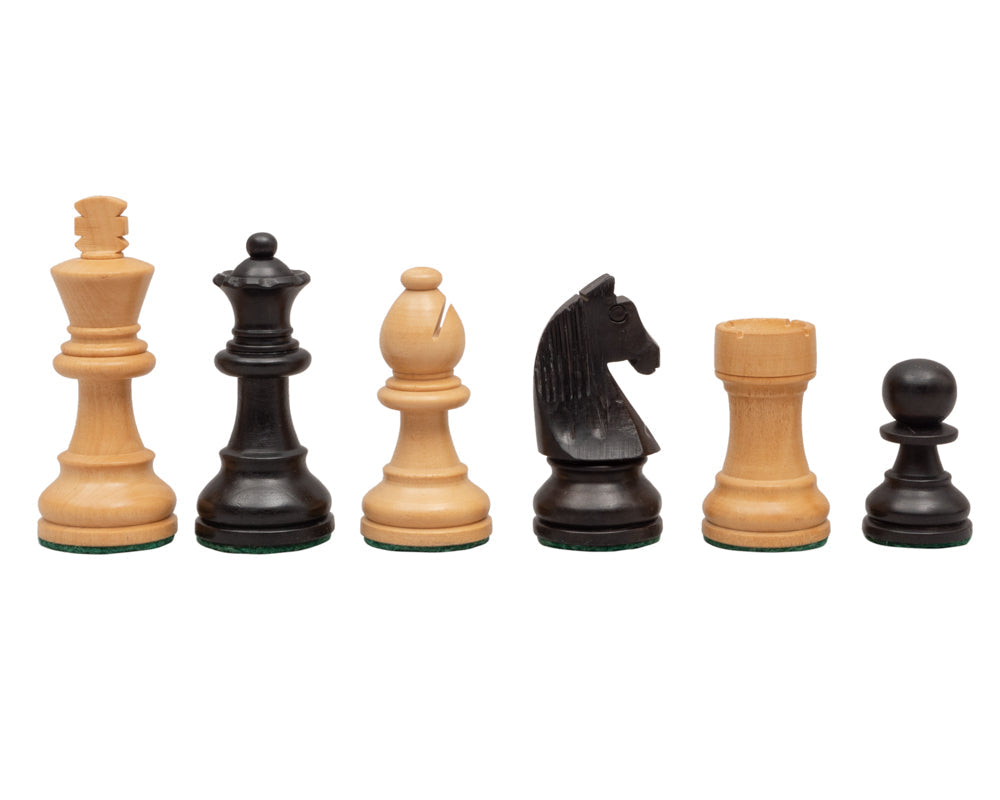 Traditionelles Schach- und Damespiel-Set