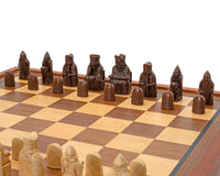 Das Regency Chess Isle of Lewis Luxus-Schachset mit Schrank aus Mahagoni